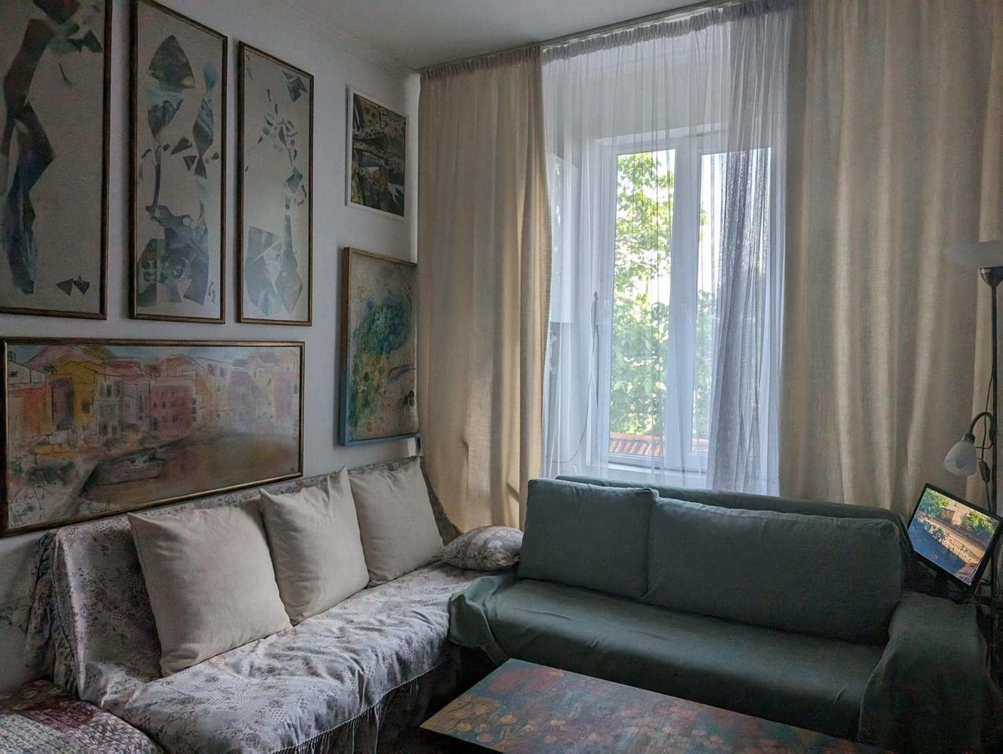 Artist'S House Hotel Tetritskaro Екстериор снимка